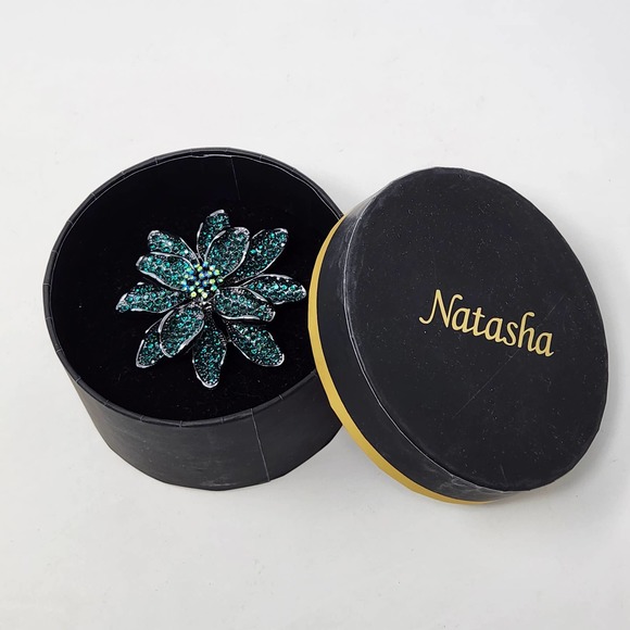 Natasha Flower Green Crystal Gunmetal Gray Silver Large Brooch Statement 3D New - Picture 1 of 4